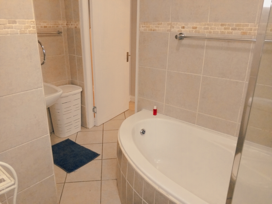 3 Bedroom Property for Sale in Reebok Western Cape